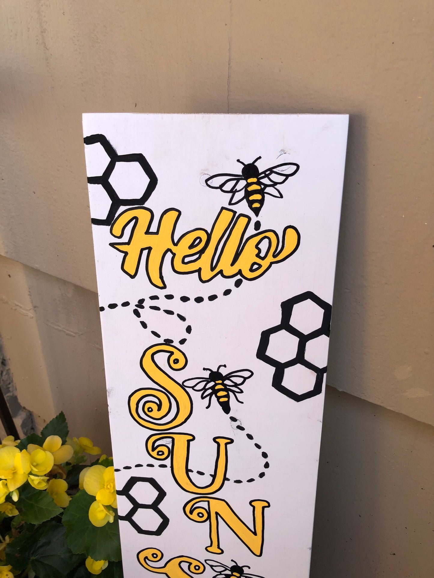 Hello Sunshine Honeybee Sign / Bee Wall Sign / Bee Decor / Bee Sign