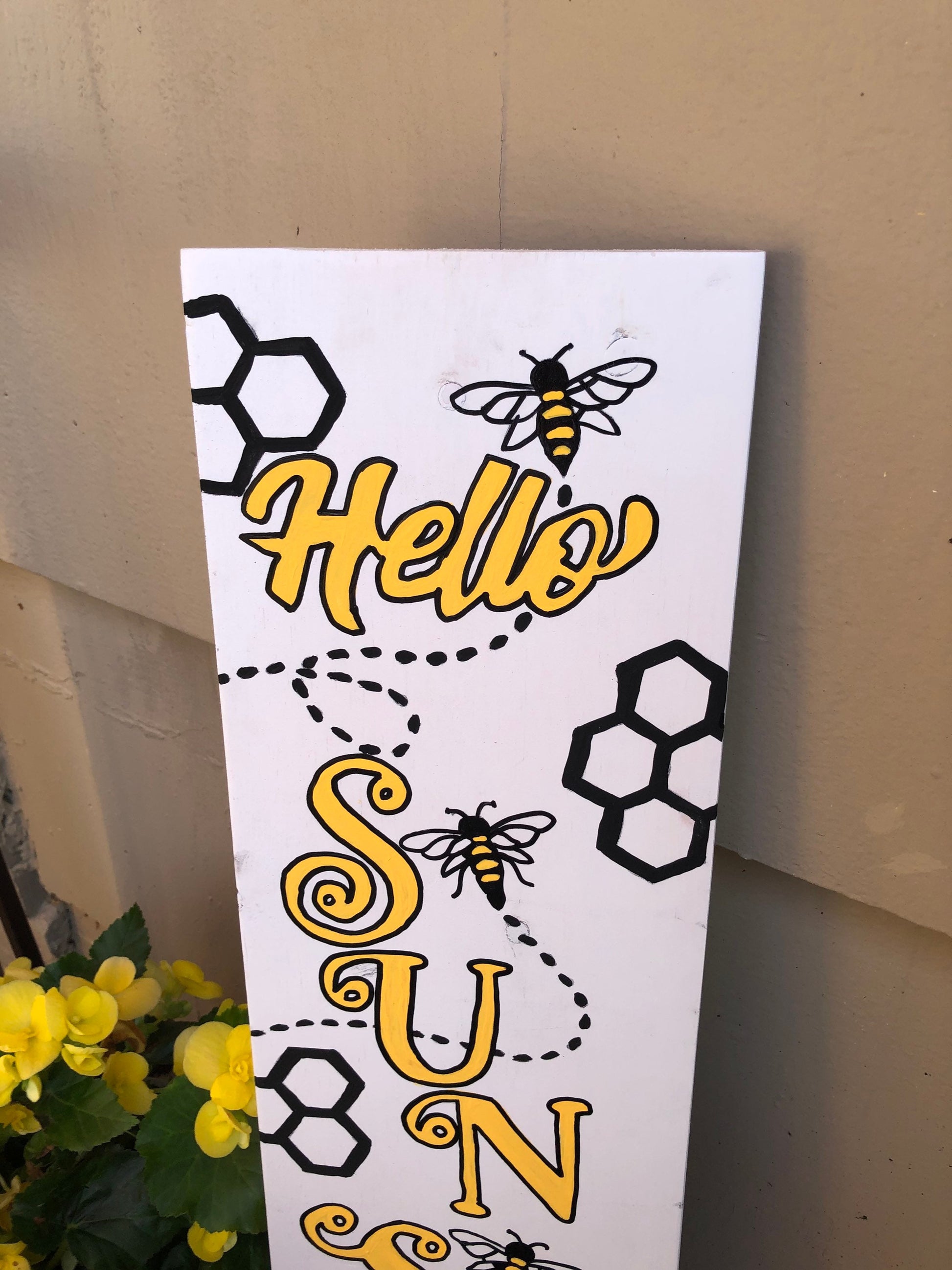 Hello Sunshine Honeybee Sign / Bee Wall Sign / Bee Decor / Bee Sign