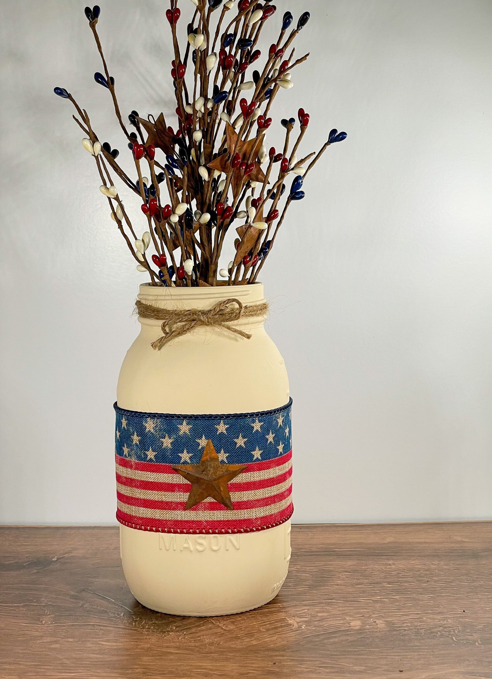 American Flag Mason Jar / 4th of July Centerpiece / Mason Jar Centerpiece / Painted Mason Jars